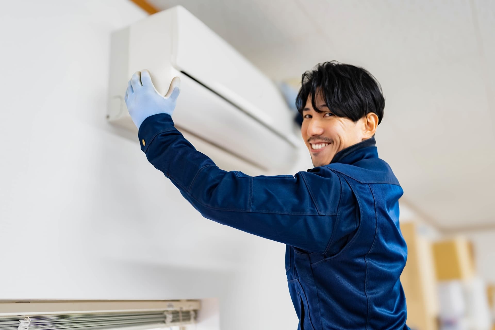 体力的に限界を感じていた配送員時代から一転。44歳で手に入れた「一生モノの技術」と「家族との時間」